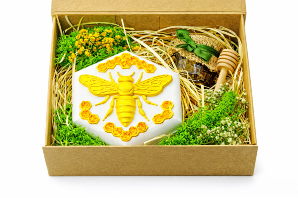  Naturalny zestaw prezentowy z miodem – elegancja, smak i rękodzieło 